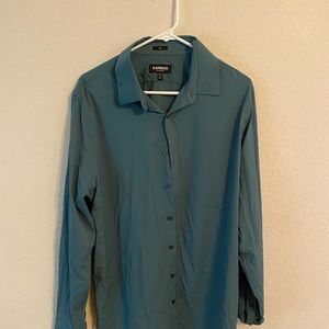 Men’s buttons down slim fit dress shirt